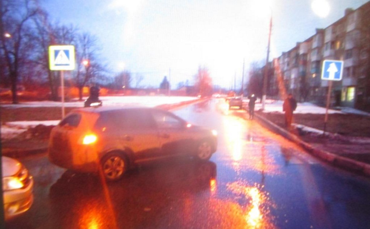В Новомосковске на ул. Маяковского водитель «Киа» сбил пенсионерку на пешеходном переходе