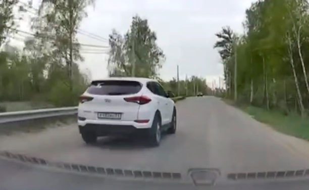 В Скуратово водитель Hyundai Tucson «забыл» про ПДД и поворотники
