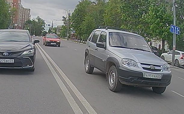 Туляк заснял «необъяснимое» в исполнении двух автомобилистов
