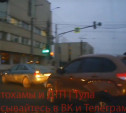 На ул. Советской Lada XRAY повернул не из того ряда и создал аварийную ситуацию