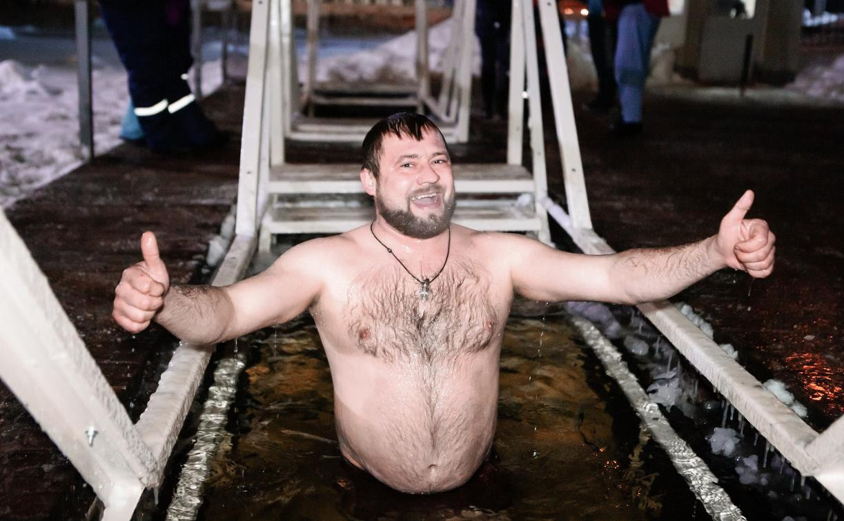 В Центральном парке Тулы прошли крещенские купания: репортаж Myslo