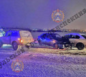 В Новомосковске четверо водителей остановились помочь женщине, и их сбил Peugeot 
