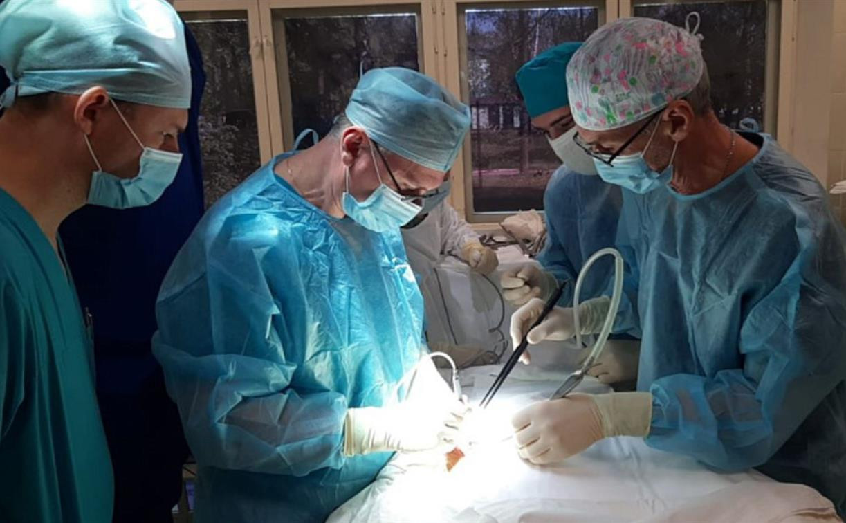 Тульские врачи вместе с федеральными коллегами провели уникальную операцию на грудной клетке