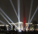 К 80-летию обороны Тулы на площади Победы показали световую инсталляцию