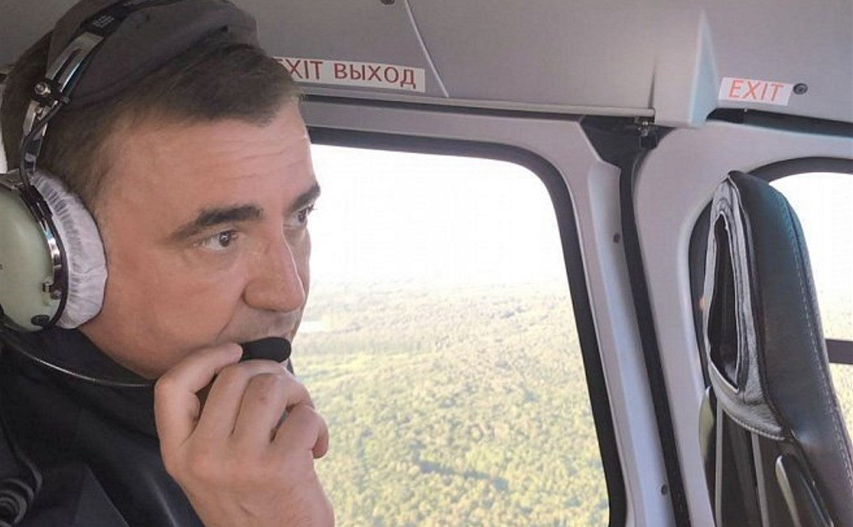 Алексей Дюмин на вертолете проинспектировал место провала грунта в Киреевском районе: видео