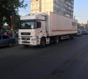 Пешеход, попавший под КамАЗ на ул. Металлургов, скончался в больнице