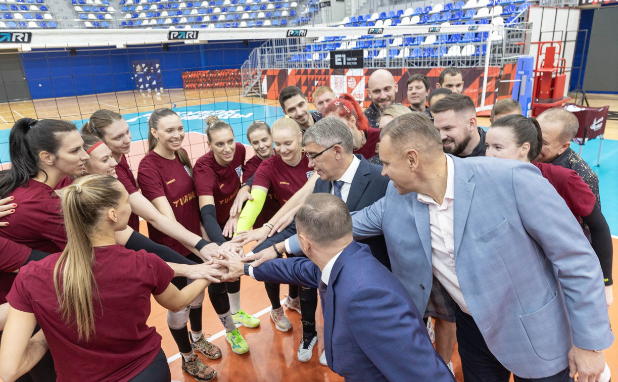 Губернатор Дмитрий Миляев встретился с волейболистками «Тулицы»