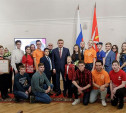 Алексей Дюмин наградил волонтеров Тульской области