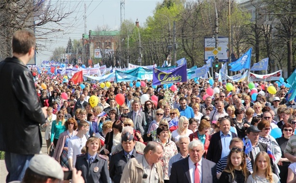 Более трех миллионов россиян вышли на первомайские демонстрации