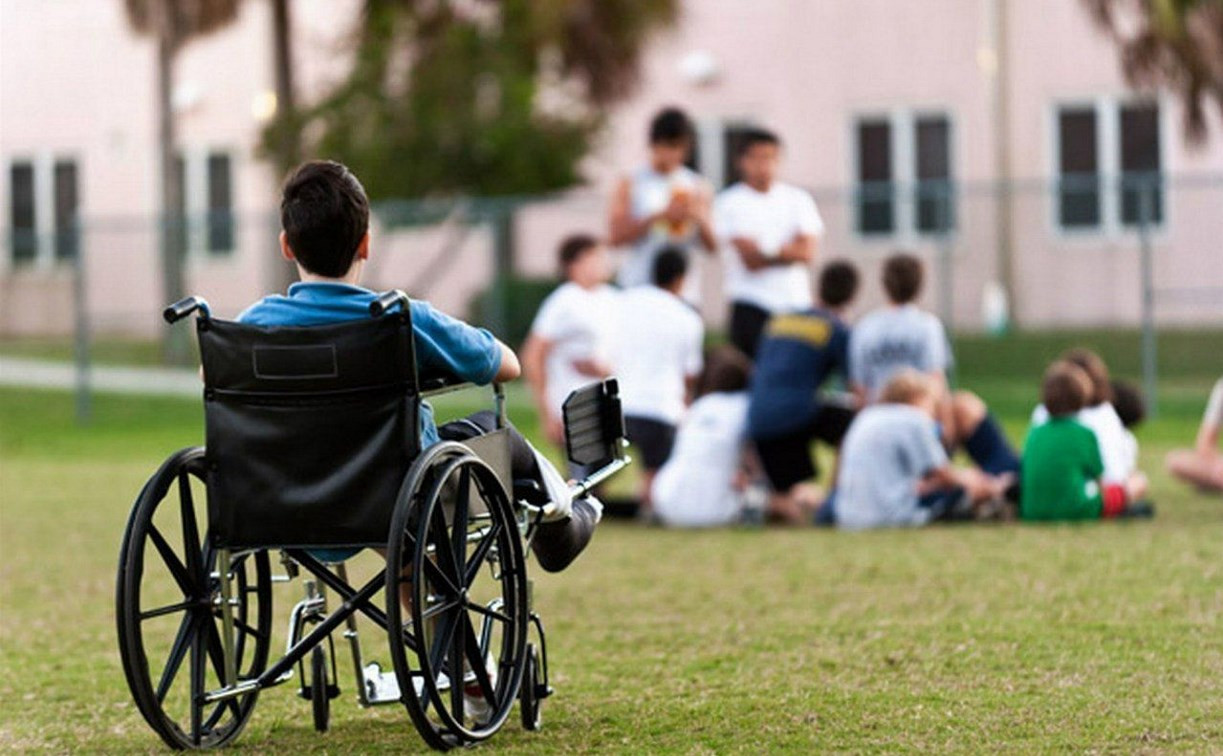 В школах хотят ввести уроки толерантности к инвалидам