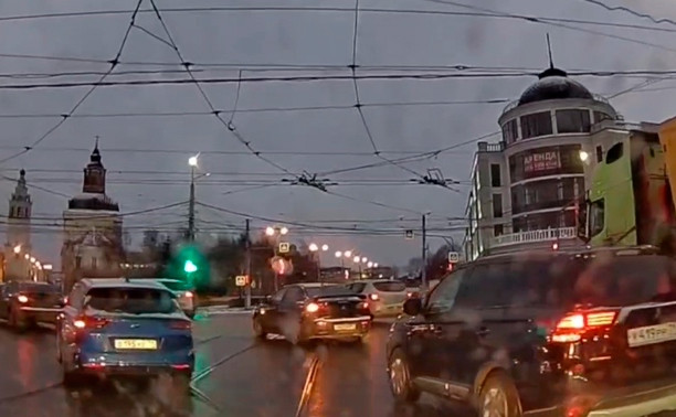 На ул. Демидовская Плотина опять заметили «второрядников»