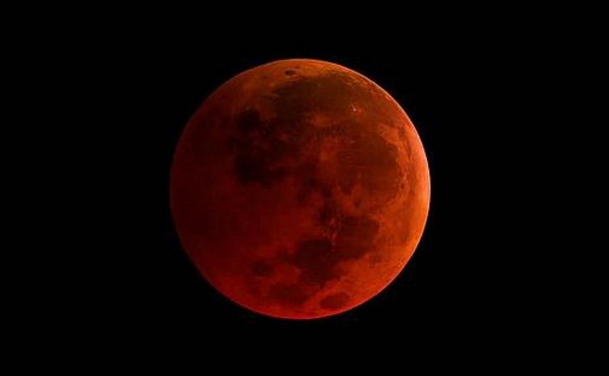 Сегодня туляки смогут увидеть «кровавую Луну»