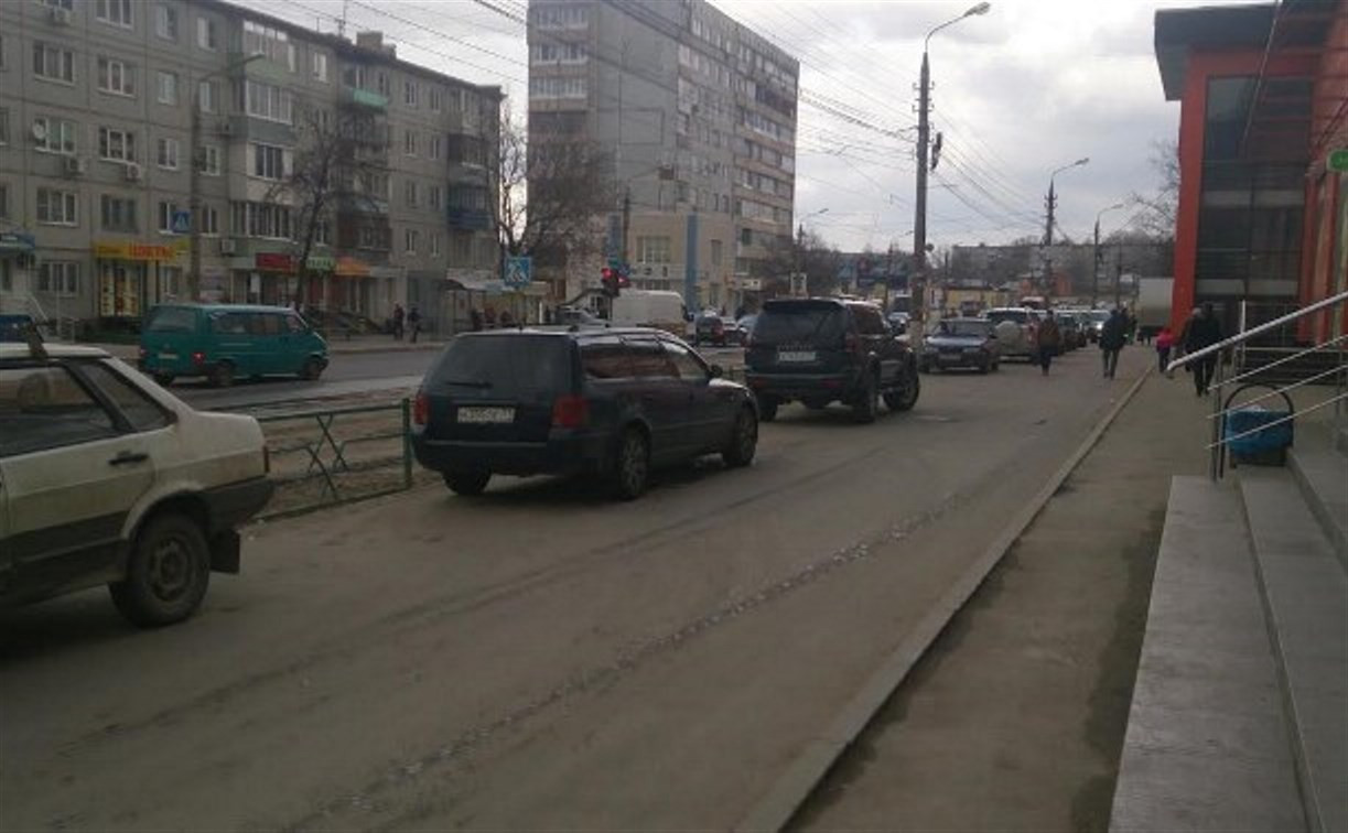 На ул. Металлургов водитель сбил женщину и скрылся с места аварии