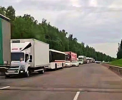 «Из Москвы пускают. Из Тулы стоим»: под Тулой на М-2 собралась 60-километровая пробка
