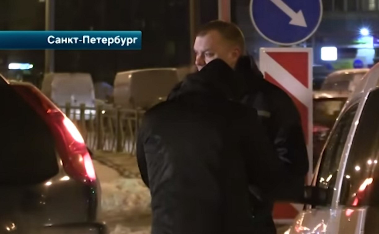 Бывший тульский оружейник открыл стрельбу на шоссе в Санкт-Петербурге