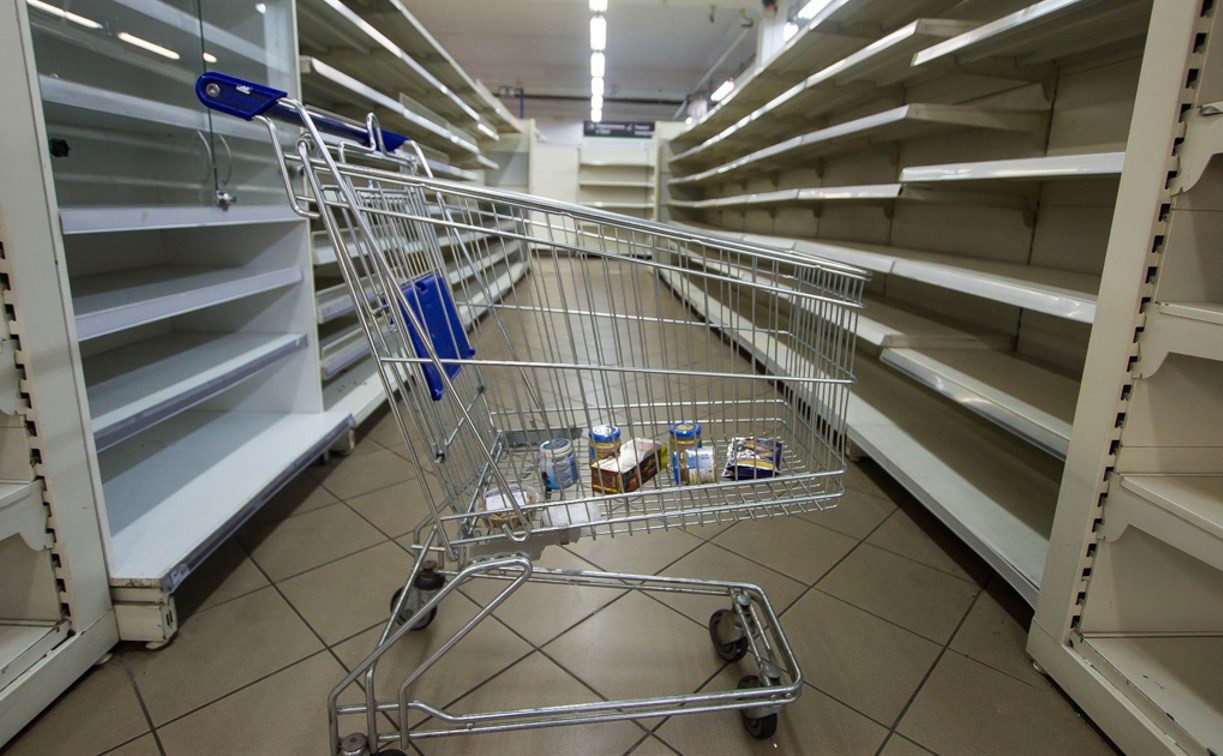 В Новомосковске на полтора месяца закрыли продуктовый магазин