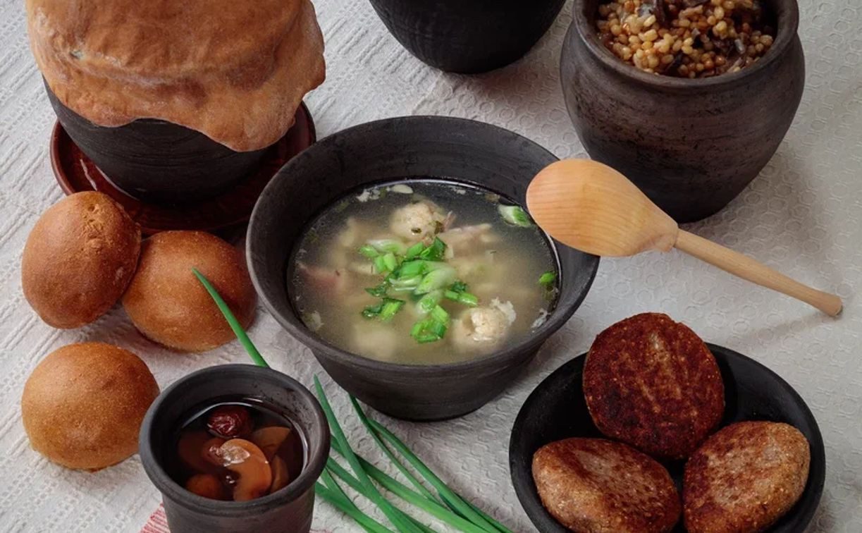 Царский суп-юрма, лепешка калабью и узвар: туляков приглашают отведать блюда средневековой кухни