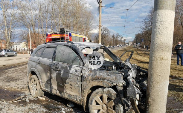 На ул. Щегловская Засека в Туле столкнулись автобус КБП и кроссовер