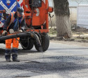 Медведев предлагает ужесточить наказание для подрядчиков за нарушения при ремонте дорог 