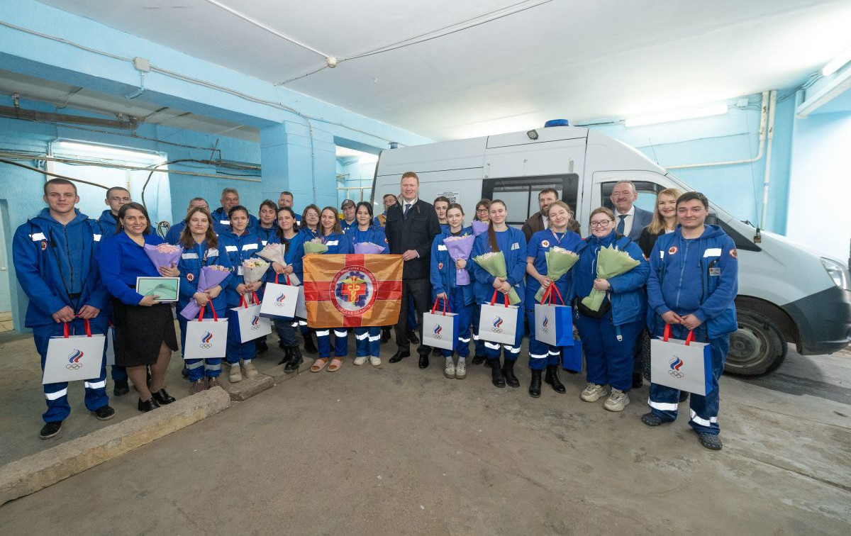 Александр Никитин поздравил коллектив подстанции № 3 скорой помощи Тулы с профессиональным праздником