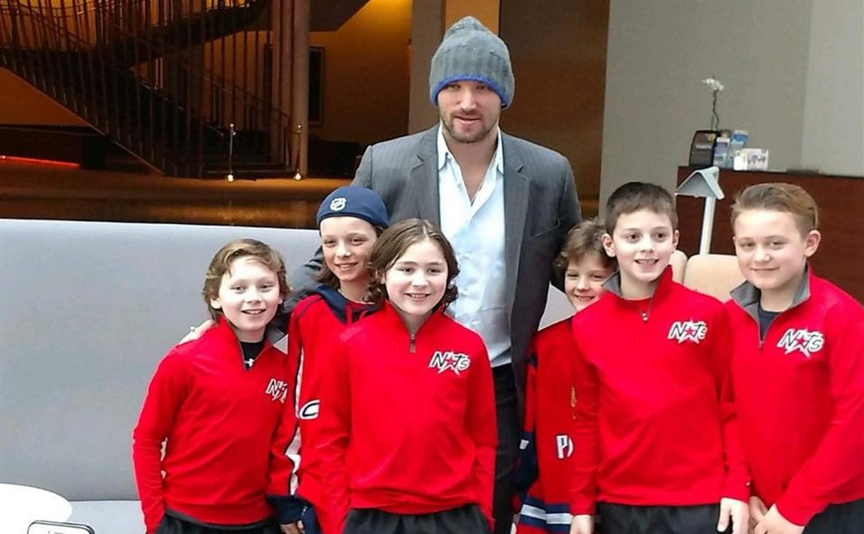 Александр Овечкин встретился с детской хоккейной командой перед Кубком «ЕвроХима»
