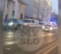 На проспекте Ленина возле филармонии мотоциклист сбил мужчину: оба госпитализированы