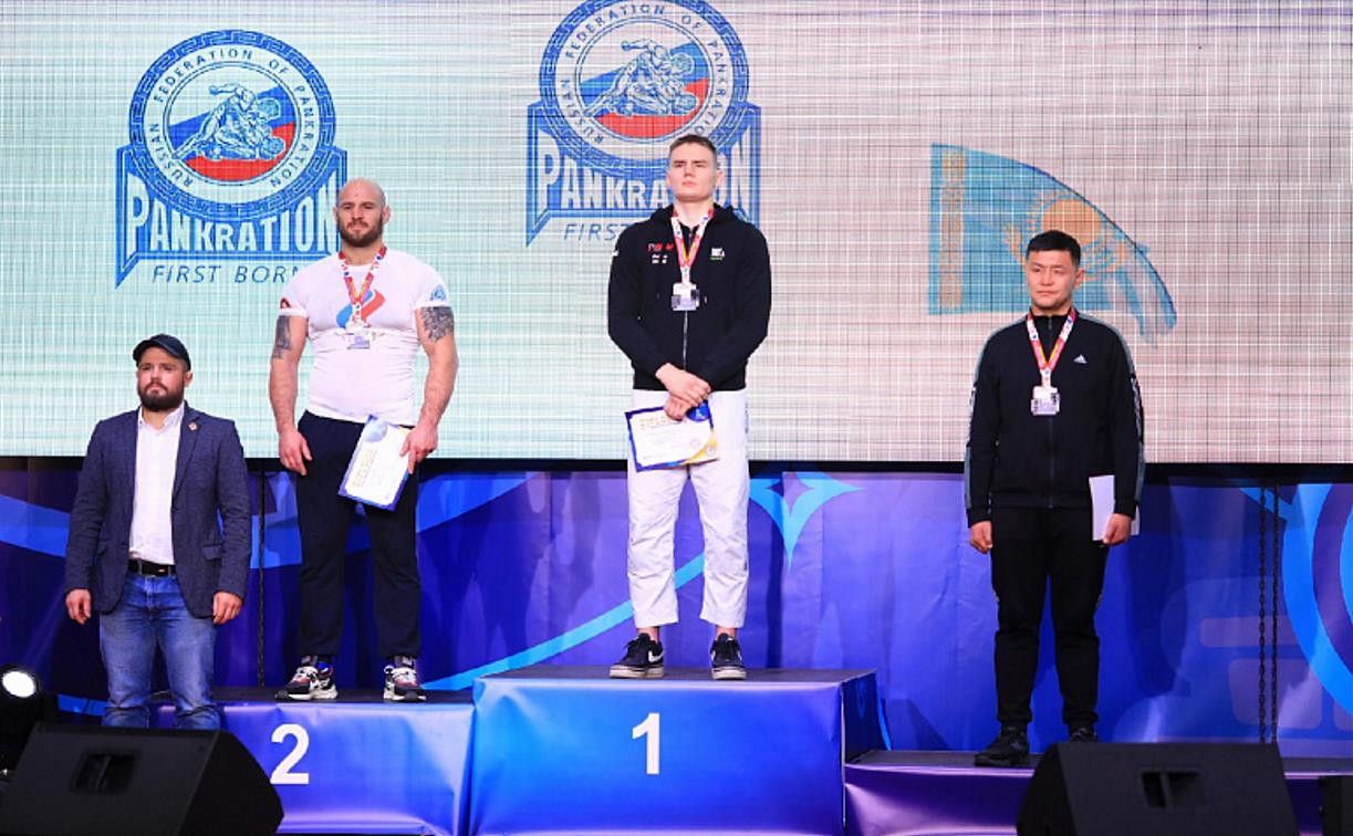 Туляк Денис Полехин стал серебряным призером чемпионата мира по панкратиону