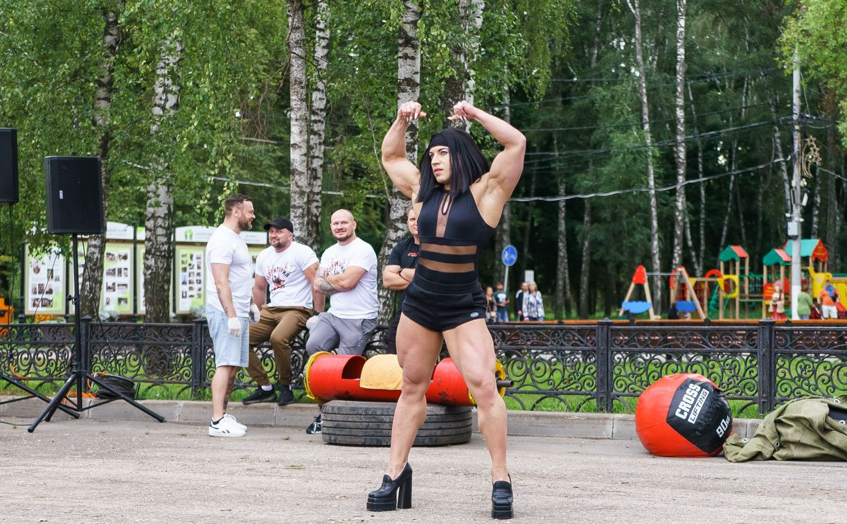 В Туле состоялся турнир по стронгмену: самые сильные мужчины и женщины в фоторепортаже Myslo 