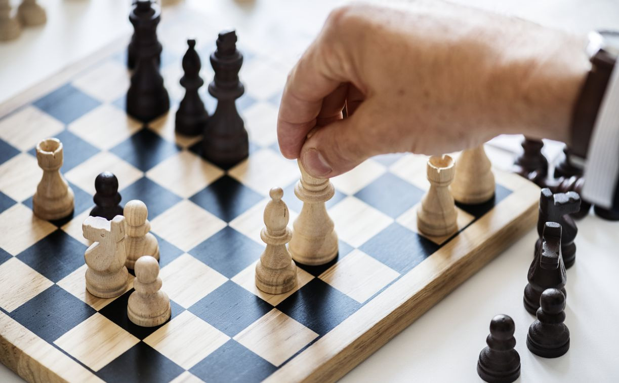 Тульских пенсионеров приглашают на бесплатные занятия по шахматам