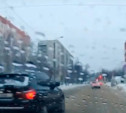 На ул. Кауля водитель проехал между пешеходами