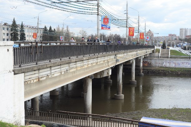 В ночь на 15 ноября на Зареченском мосту перекроют две полосы движения