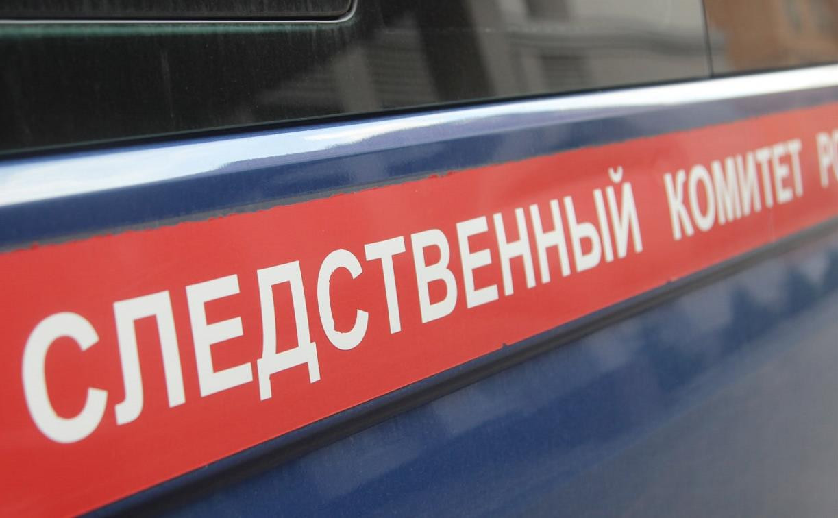 Житель Новомосковска избил мать и сбросил её со второго этажа 