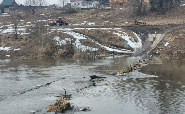 В Одоевском районе затопило мост