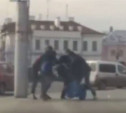В центре Тулы группа молодых людей избила мужчину