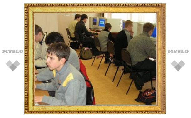 Белорусские школьники вместо учебников получат электронные планшеты