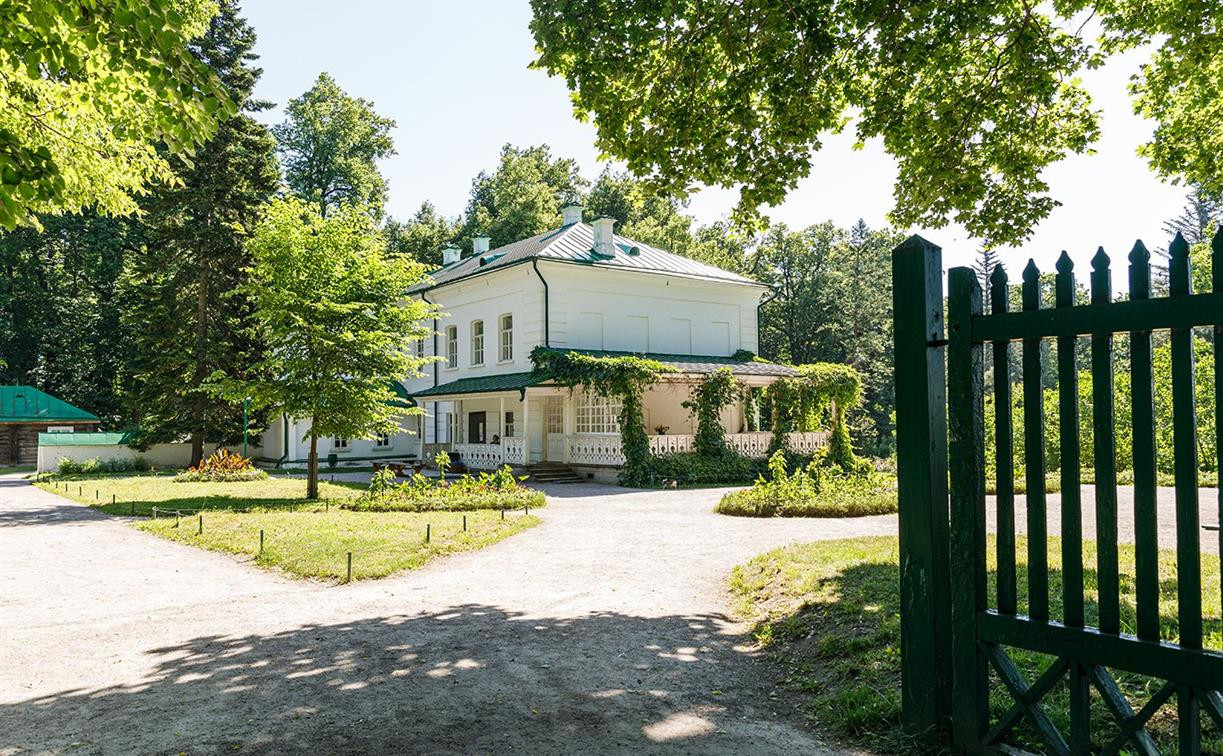 В длинные выходные июня график работы музея-усадьбы «Ясная Поляна» и его филиалов изменится