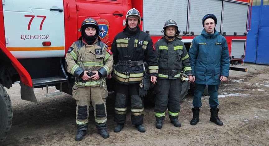 В Донском пожарные спасли пса из затопленного погреба