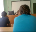 Одноклассники требуют выгнать из школы ученика, выложившего в сеть видео с ругательствами учителя 