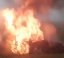 Под Ясногорском сгорела машина: шокирующее видео