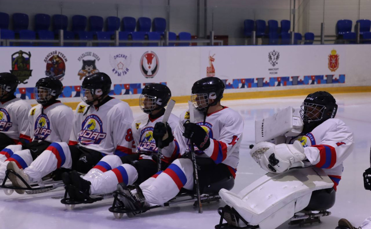 В Туле стартовали Всероссийские соревнования по следж-хоккею среди ветеранов СВО «Кубок героев»