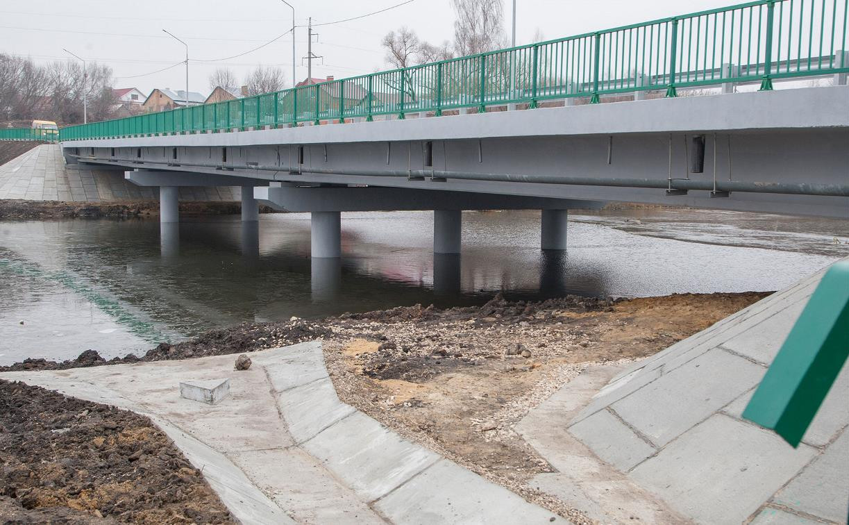 Под Новомосковском после реконструкции открыли два моста