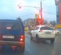 В Щекино водитель «прокрался» на красный