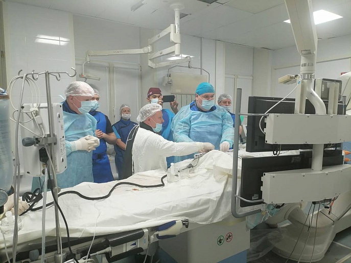 В Тульской области медики начали лечить сосуды сердца с помощью ротационной атерэктомии