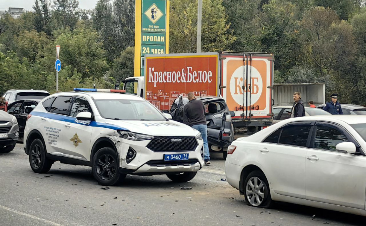 В массовом ДТП на Рязанке пострадали 11 автомобилей 