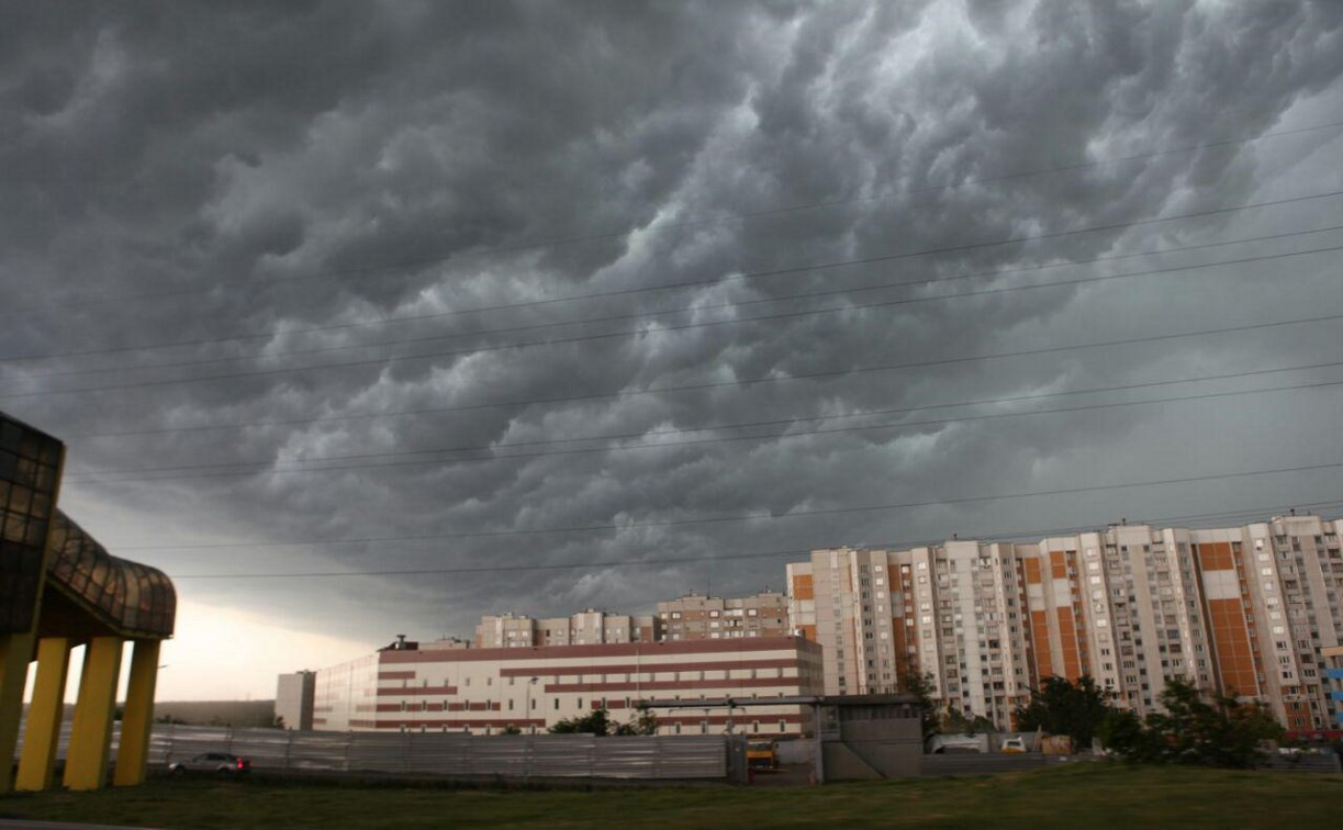 Непогода продолжится 2 июля: МЧС опять объявило метеопредупреждение