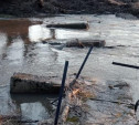 В Арсеньевском районе жители села оказались отрезаны от «большой земли» из-за сломанного моста
