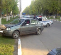 В Новомосковске водитель «Рено» сбил женщину на тротуаре