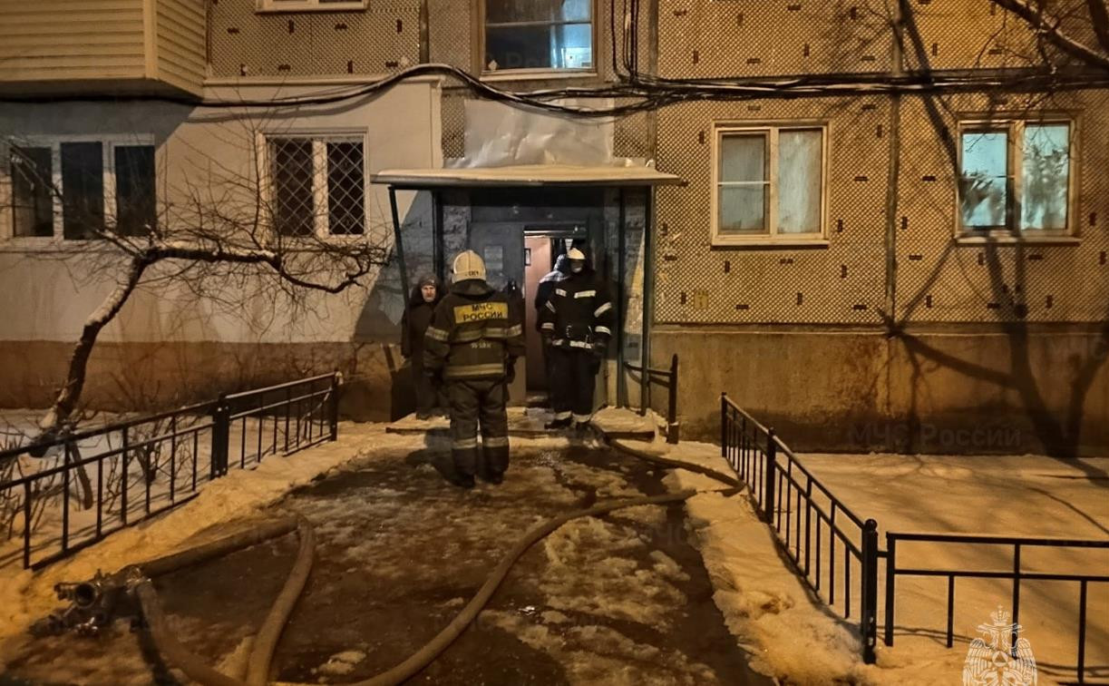 В Туле при пожаре на ул. Калинина спасли троих детей