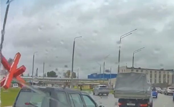 В Туле водитель «оптимизировал» движение на ул. Мосина