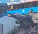 В Туле на ул. Металлургов столкнулись три автомобиля